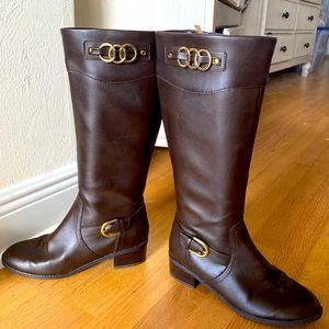 Small heeled under knee boots